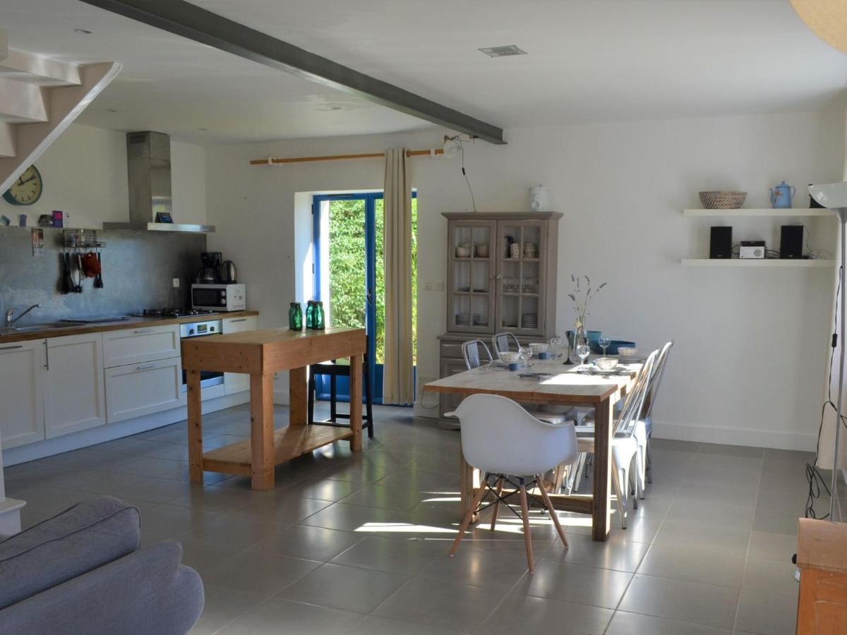Comfortable Holiday Home With Enclosed Garden Locquirec Exterior foto